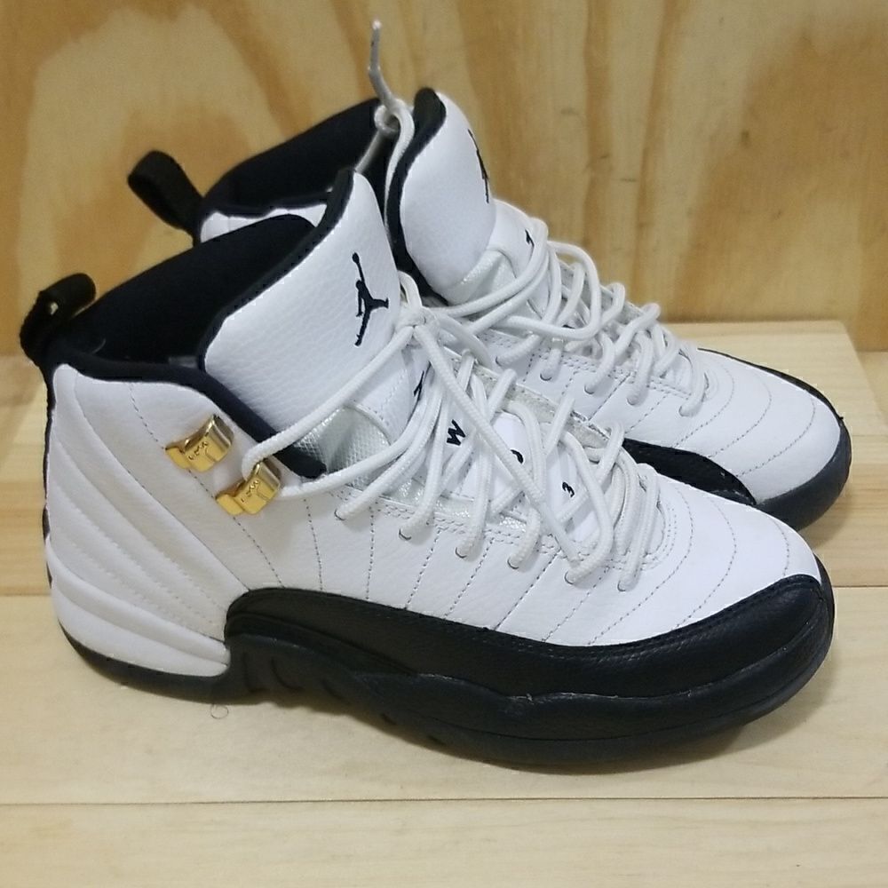 Jordan 12 Retro Taxi 2013  Wmn's size 5 (EU 36)